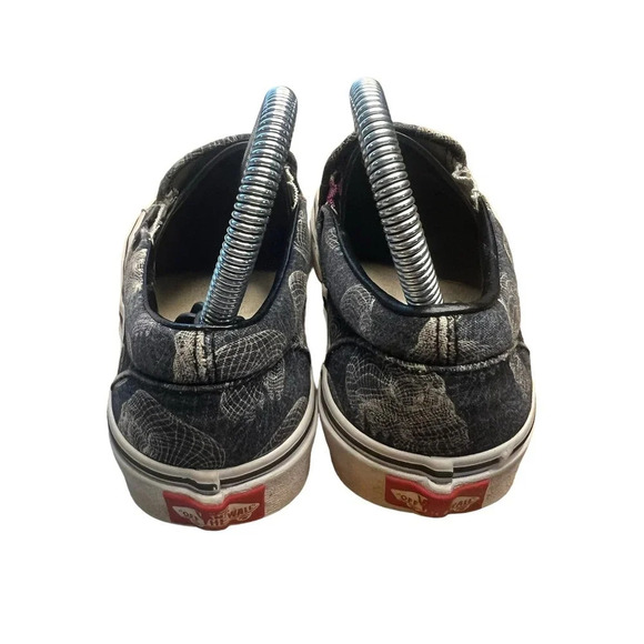 VANS Classic Slip-On Unisex Skate Shoes Wireframe Skulls Women’s Size 6.0 - Picture 5 of 8